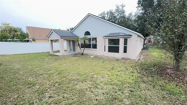 $2,550 | 8517 Fawn Creek Drive, Tampa, FL 33626