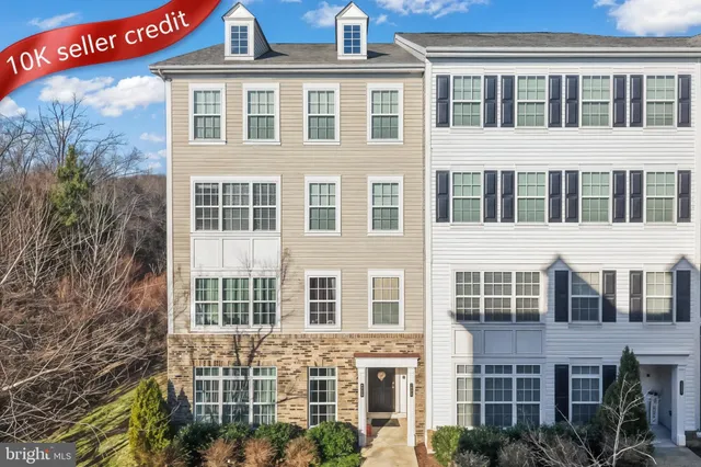 $439,990 | 17016 Beveridge Drive, Dumfries, VA 22026