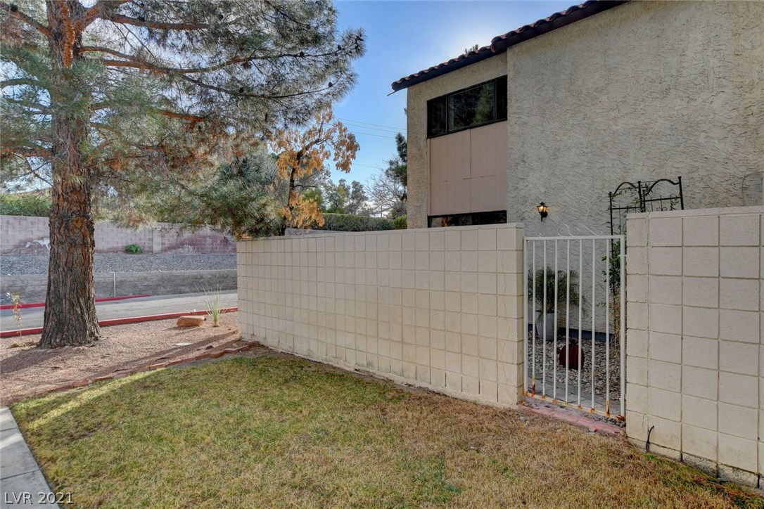3390 Racquet Street Las Vegas, NV 89121 - Photo 44 of 49 Gallery Image 44