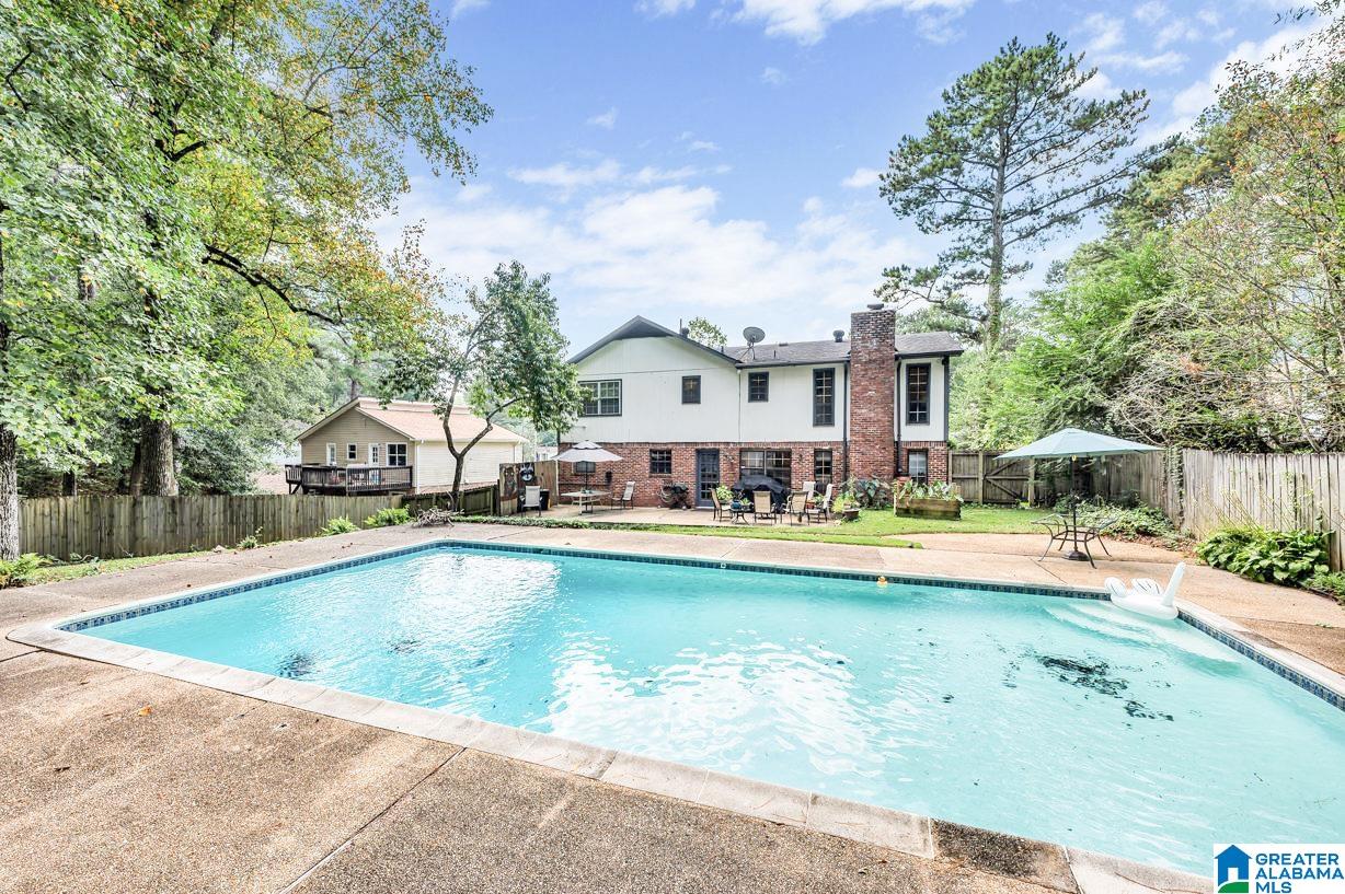 5289 Dresden Road Birmingham, AL 35210 - Photo 2 of 26