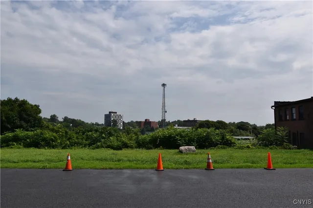 $1,050 | 170 Court Street, Unit 2, Watertown, NY 13601