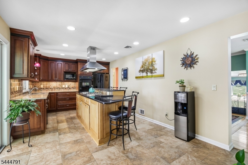 43 Misty Mountain Road Randolph, NJ 07869 - Photo 16 of 37