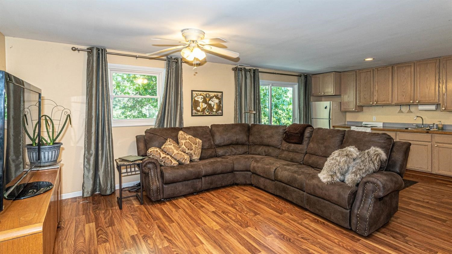 8220 Warner Road Saline, MI 48176 - Photo 47 of 69 Family room or Mother in law suite