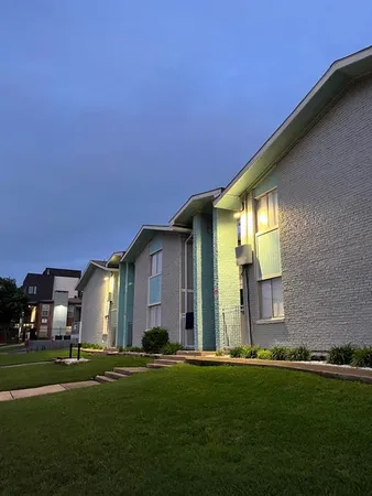 $850 | 4606 Monarch Street, Unit 215, Dallas, TX 75204