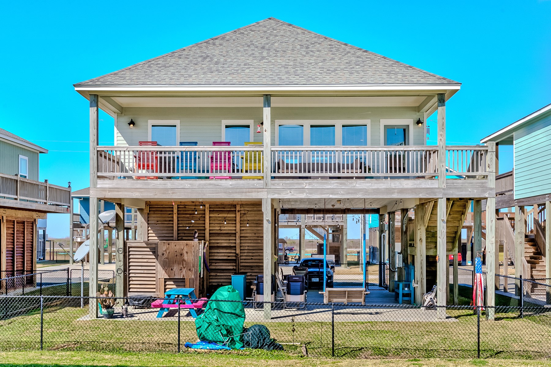 3292 Hidden Gold Crystal Beach Crystal Beach, TX 77650 - Photo 2 of 28 a front view of house