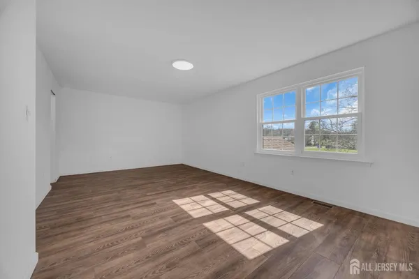 $465,000 | 1335 Tupelo Court, North Brunswick, NJ 08902