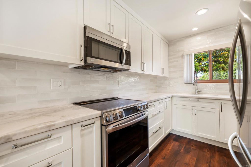 1723 Kellington Place Encinitas, CA 92024 - Photo 6 of 14
