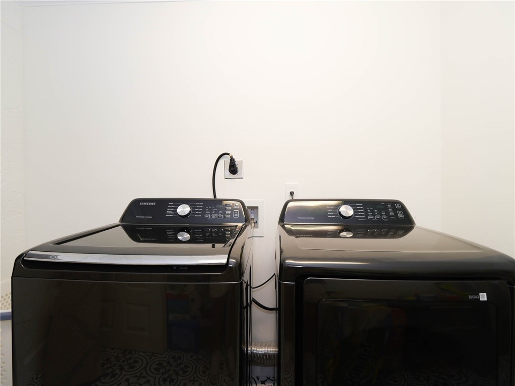 5101 Florida A1A, Unit 7 Vero Beach, FL 32963 - Photo 32 of 35 a close up of a sink and a stove