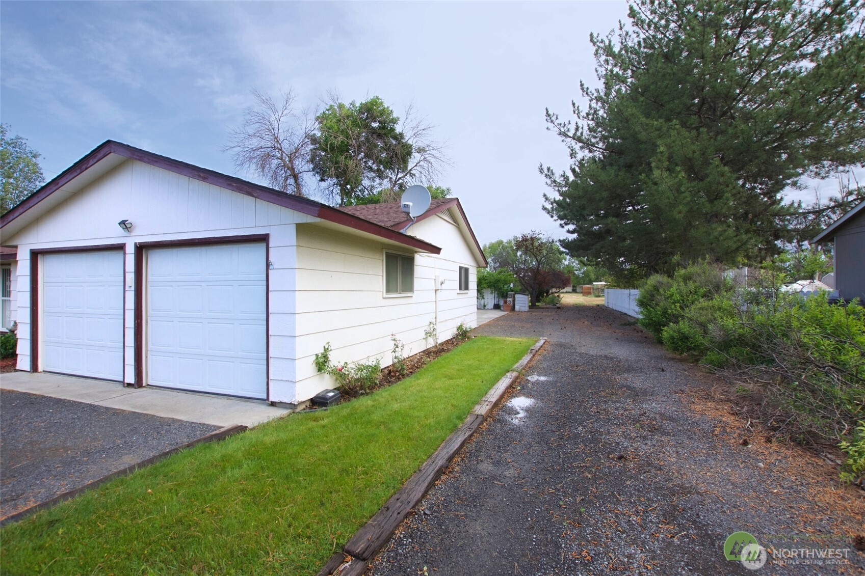 11298 Nelson Road Northeast Moses Lake, WA 98837 - Photo 6 of 21