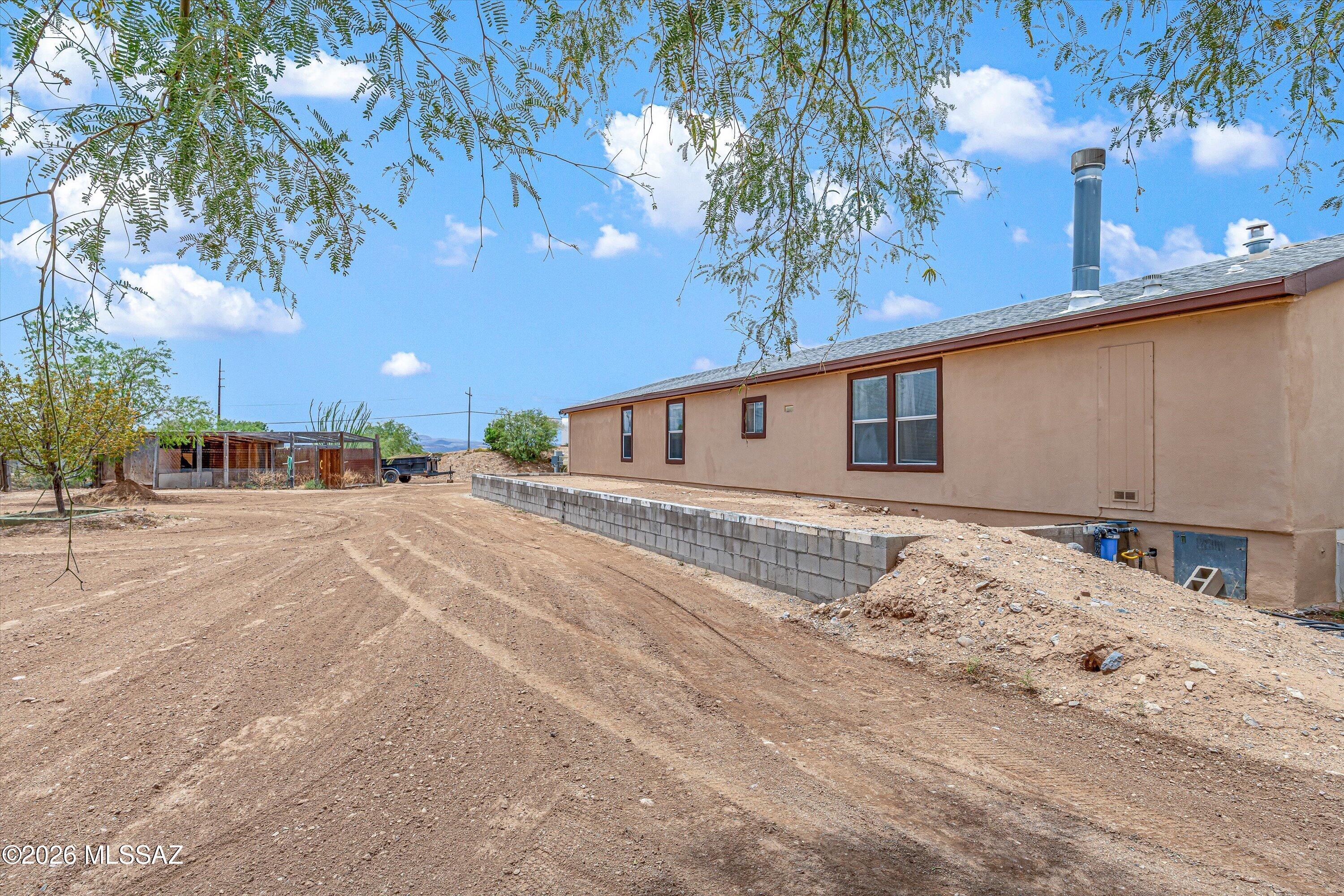 10935 South Swan Road Tucson, AZ 85756 - Photo 26 of 41 Back of Home