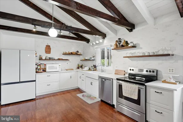 $1,300,000 | 2121 South Pifer Road, Star Tannery, VA 22654