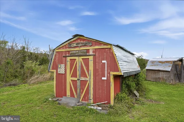 $1,300,000 | 2121 South Pifer Road, Star Tannery, VA 22654