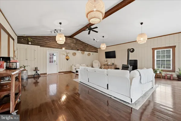 $1,300,000 | 2121 South Pifer Road, Star Tannery, VA 22654