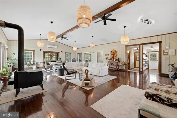$1,300,000 | 2121 South Pifer Road, Star Tannery, VA 22654