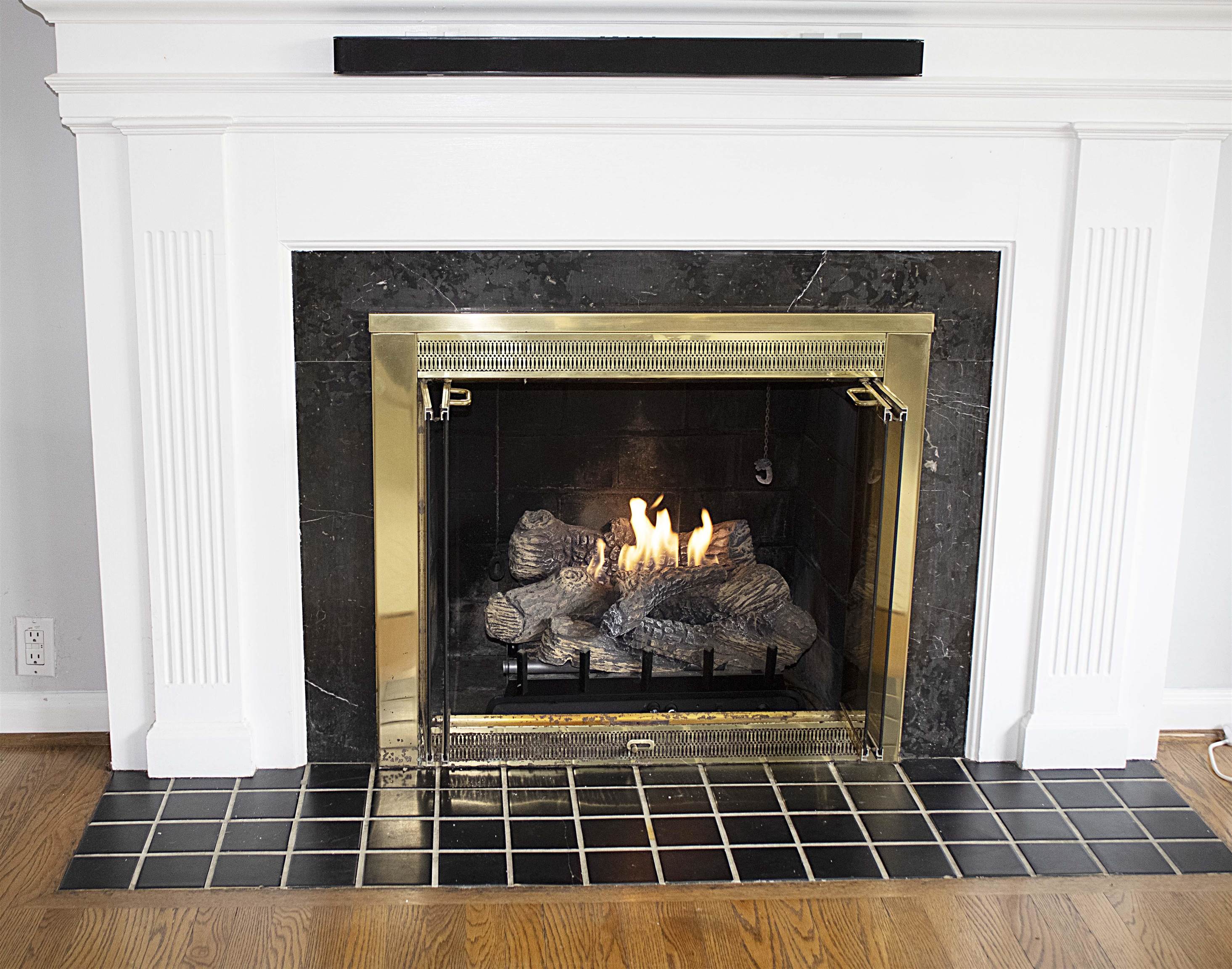 1440 Vernier Road Grosse Pointe Woods, MI 48236 - Photo 11 of 39