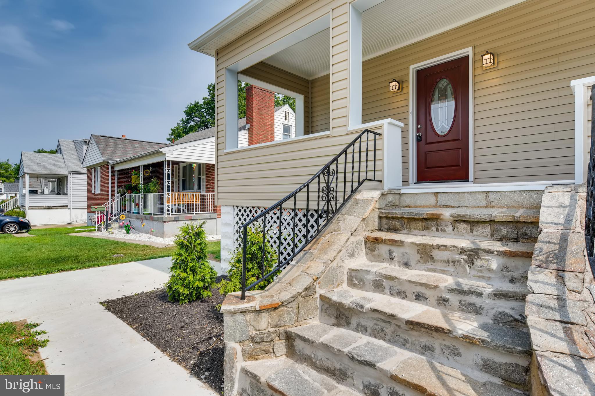 2610 Canterbury Road Baltimore, MD 21234 - Photo 2 of 29 BEAUTIFUL CURVED STAIRWAY