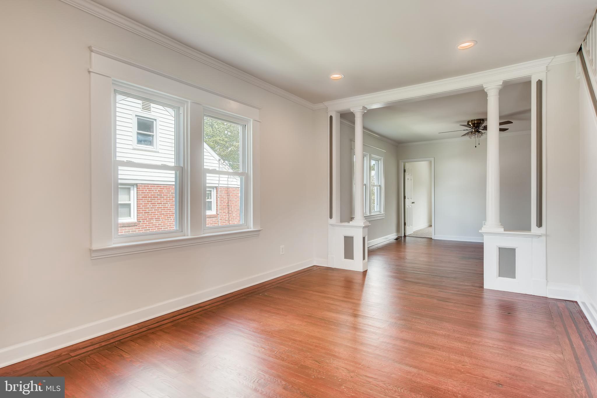 2610 Canterbury Road Baltimore, MD 21234 - Photo 5 of 29 GLEAMING HARDWOOD FLOORS & COLUMNS