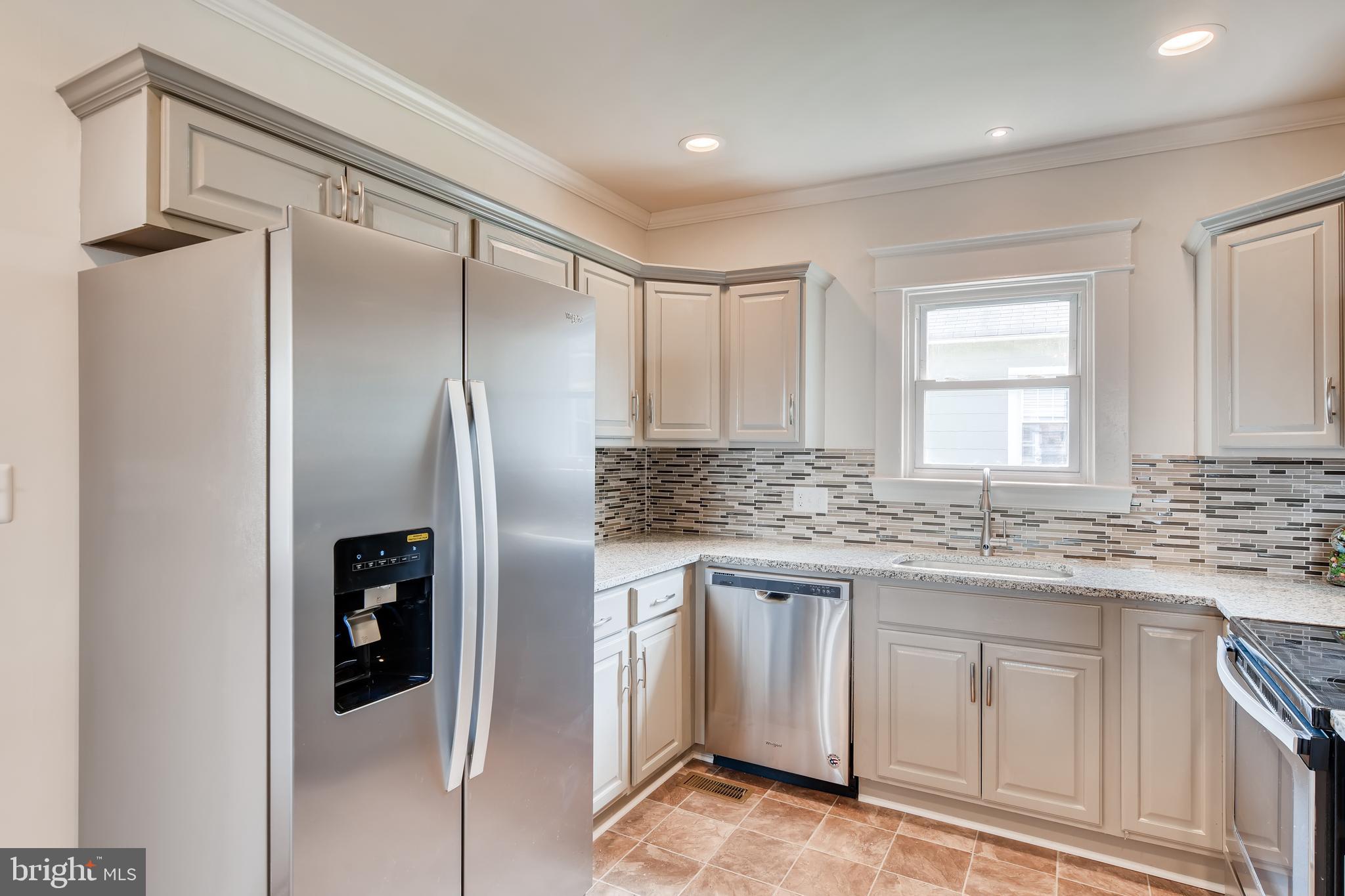 2610 Canterbury Road Baltimore, MD 21234 - Photo 10 of 29 STAINLESS STEEL APPLIANCES