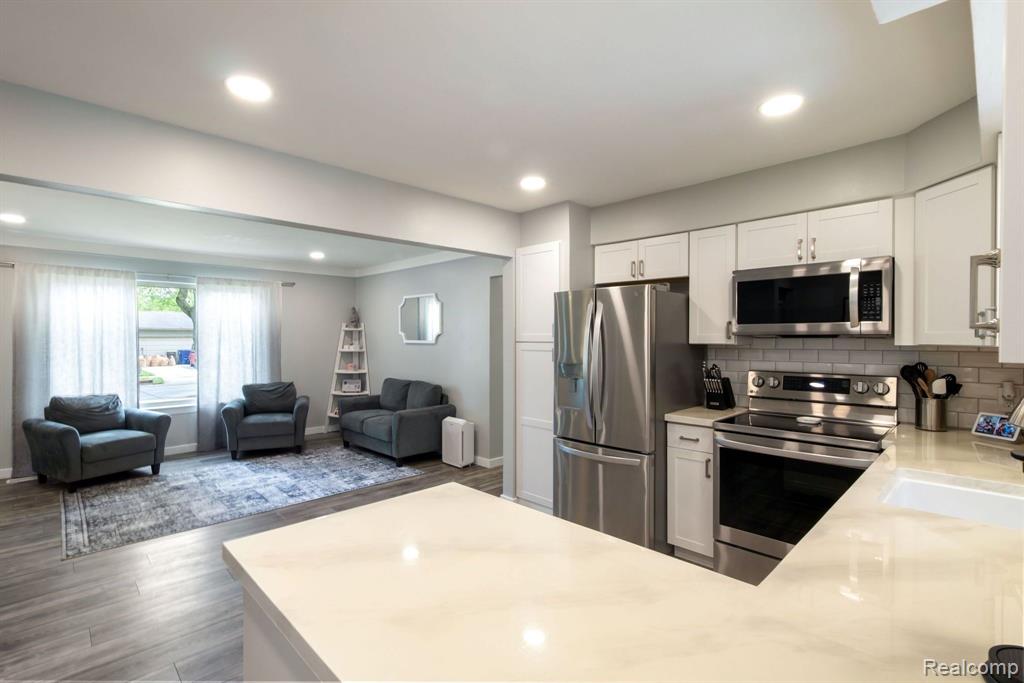 708 Merrimac Road Canton, MI 48188 - Photo 9 of 41 Gallery Image 9