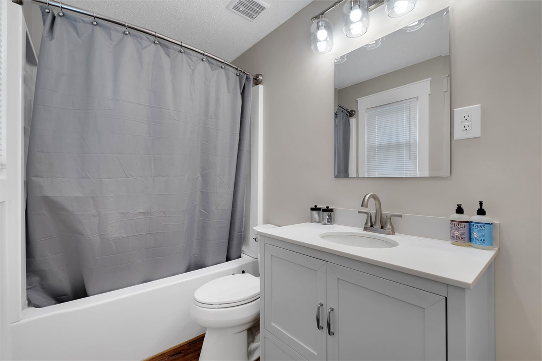 460 West Queen Street Pendleton, SC 29670 - Photo 17 of 19