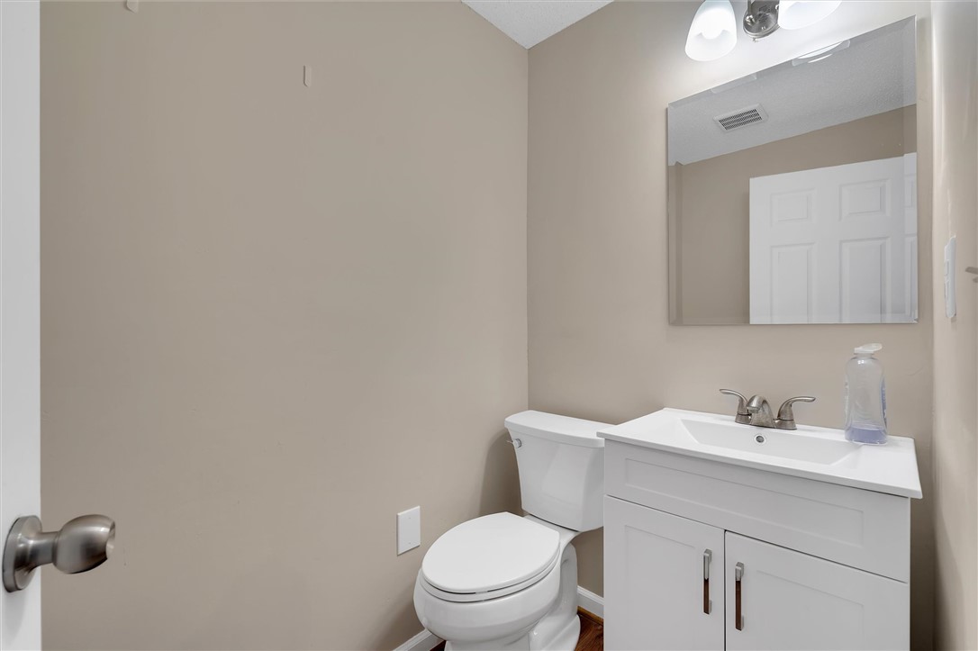 460 West Queen Street Pendleton, SC 29670 - Photo 4 of 19