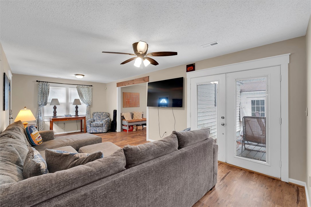 460 West Queen Street Pendleton, SC 29670 - Photo 8 of 19