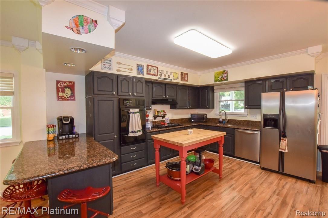 522 Maple Street Howell, MI 48843 - Photo 11 of 33 DSC_5430.jpg