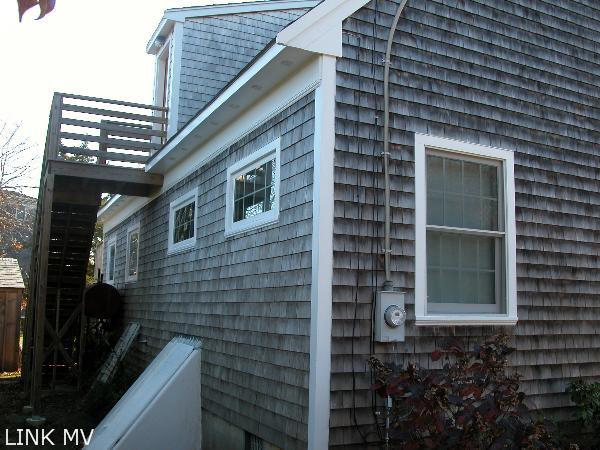 180 County Road Oak Bluffs, MA 02557 - Photo 7 of 11 http://d1qzqeyxiitrap.cloudfront.net/photos/18234/600/79ce5344.jpg