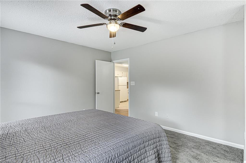 3204 Pipers Way High Point, NC 27265 - Photo 20 of 29