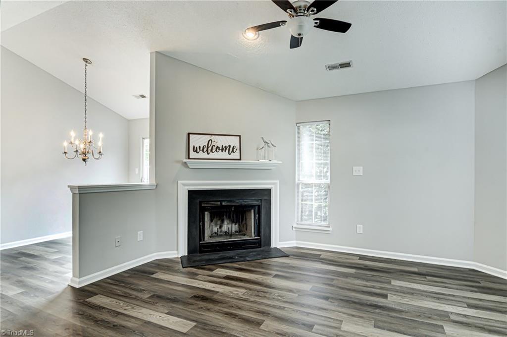 3204 Pipers Way High Point, NC 27265 - Photo 6 of 29