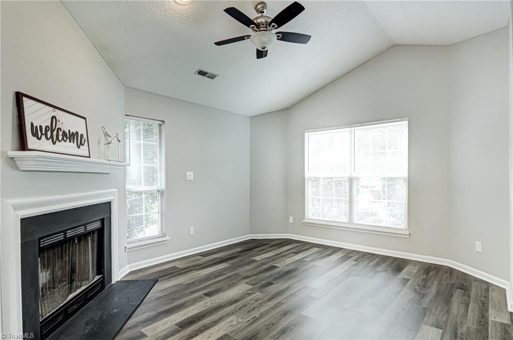 3204 Pipers Way High Point, NC 27265 - Photo 9 of 29
