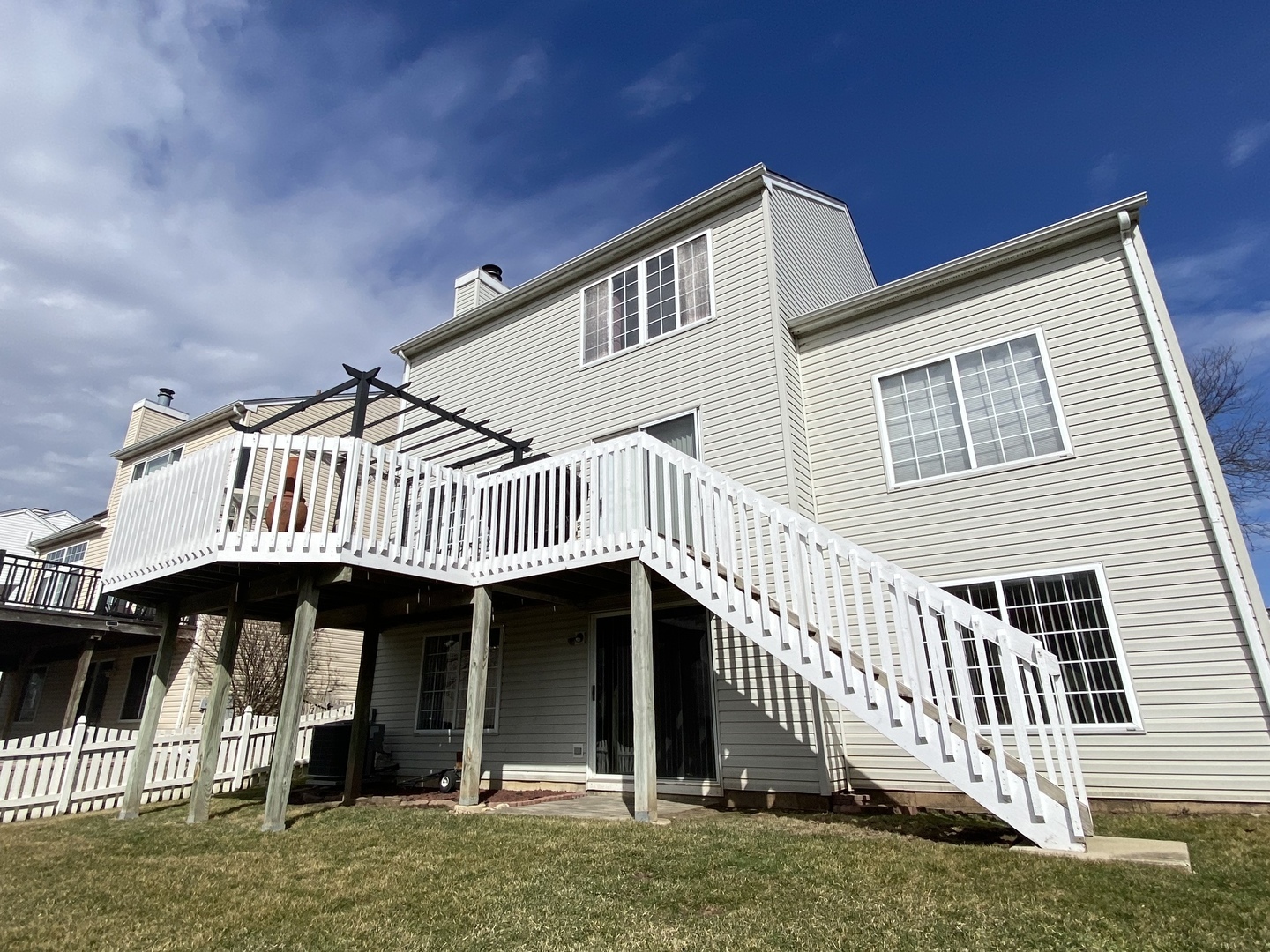 418 Cardinal Drive Bartlett, IL 60103 - Photo 29 of 29 a view of a house with a balcony