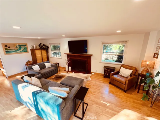 $6,000 | 301 Via Linda Vista, Redondo Beach, CA 90277