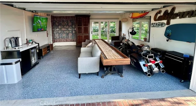 $6,000 | 301 Via Linda Vista, Redondo Beach, CA 90277