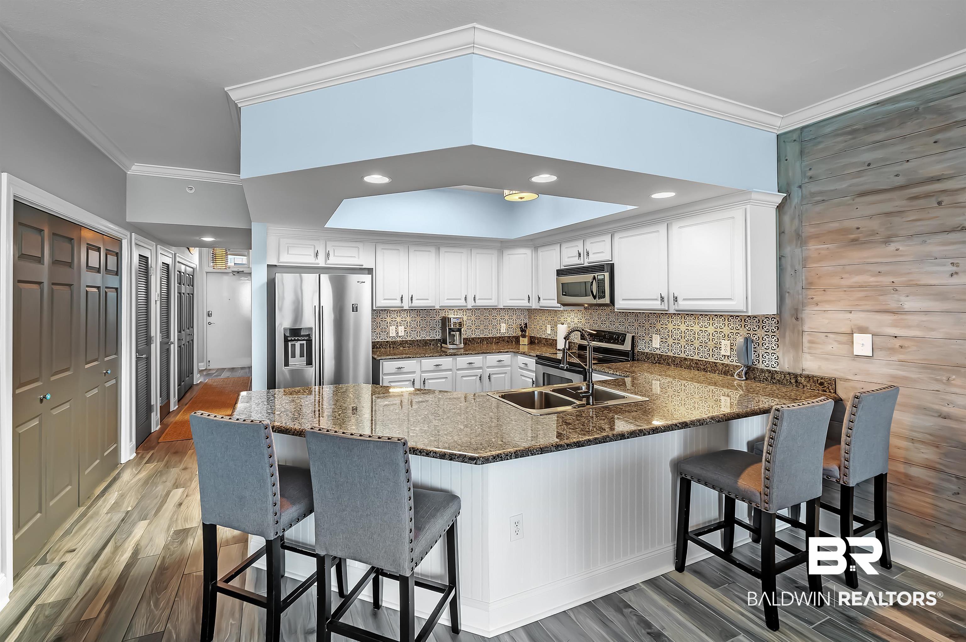 27800 Canal Road, Unit 513 Orange Beach, AL 36561 - Photo 15 of 39 Kitchen