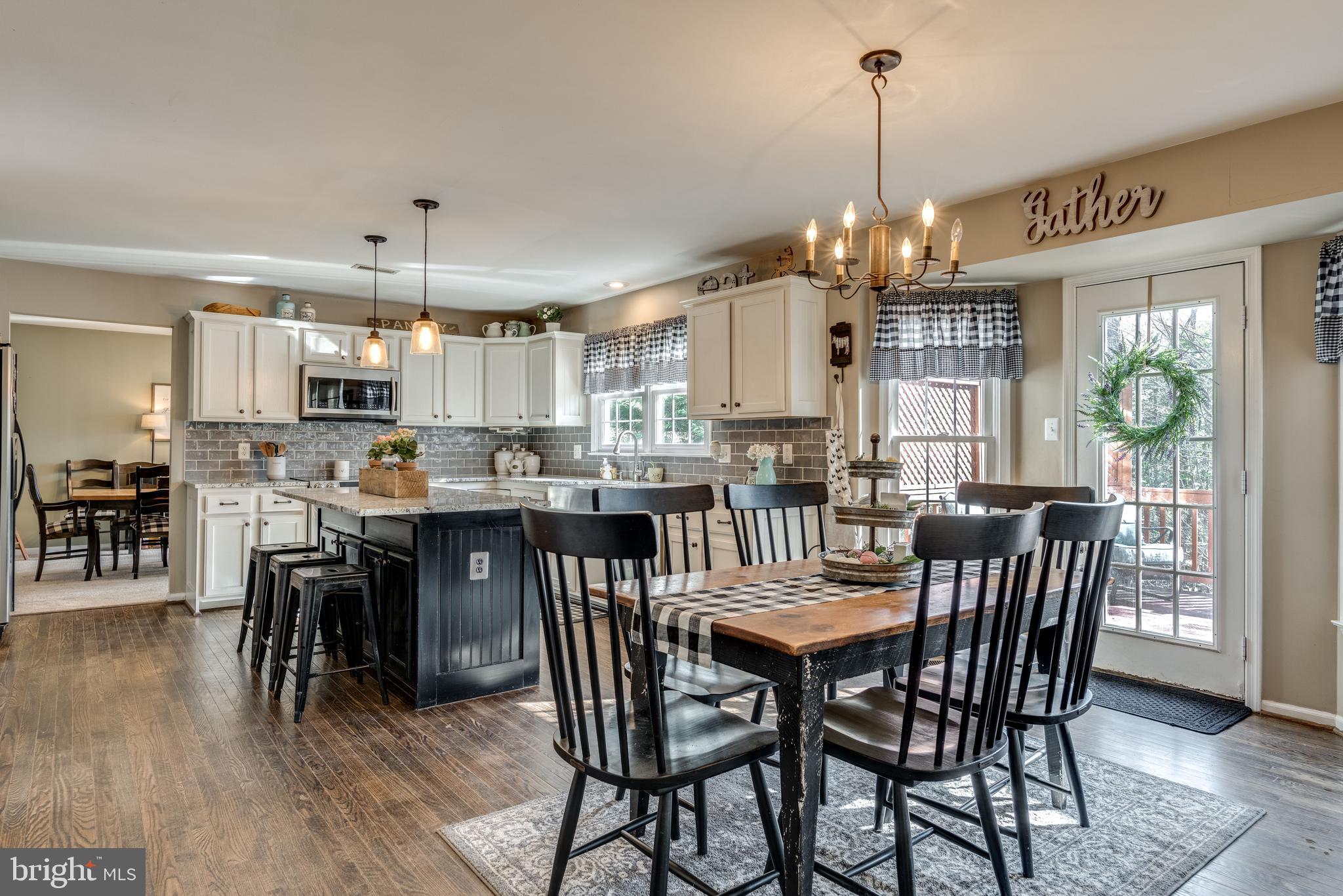 12569 Curling Road Manassas, VA 20112 - Photo 17 of 42 Breakfast area