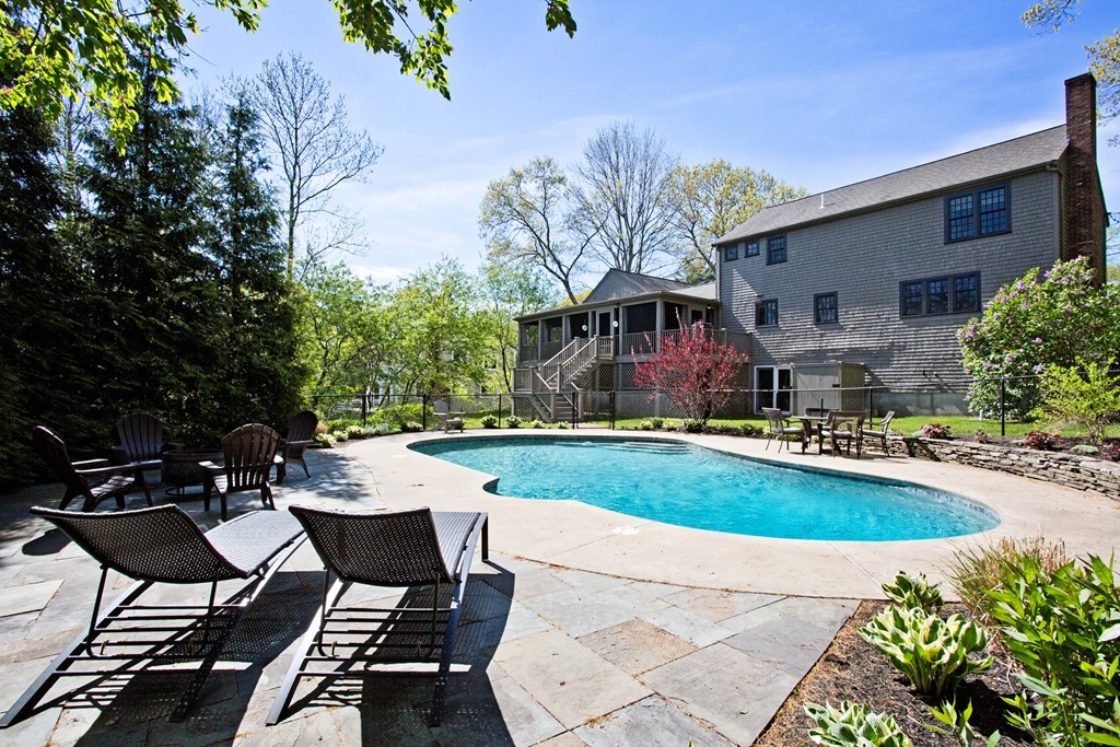 95 Outlook Road Marshfield, MA 02050 - Photo 4 of 29