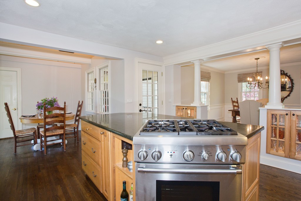 95 Outlook Road Marshfield, MA 02050 - Photo 8 of 29