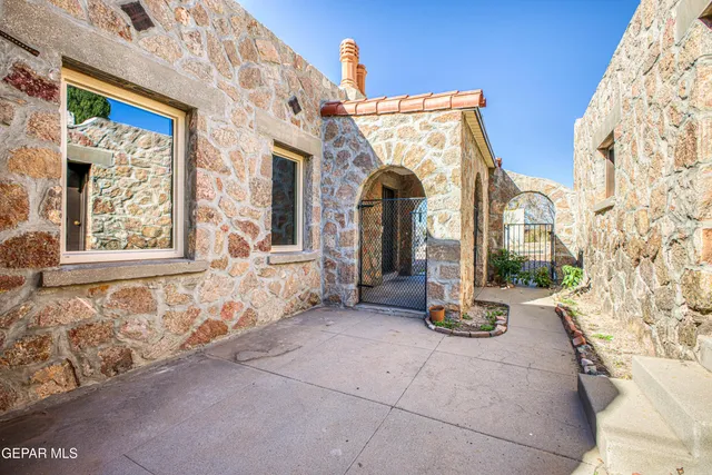 $355,000 | 1210 Mesita Drive, El Paso, TX 79902