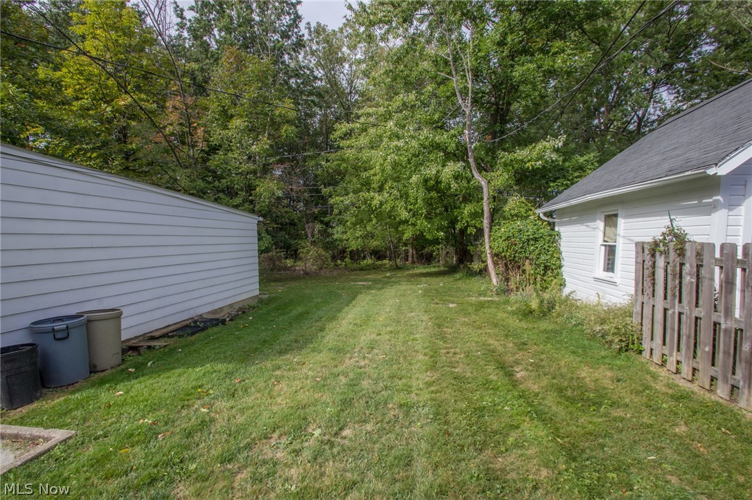 2384 Ashurst Road University Heights, OH 44118 - Photo 28 of 28 Back yard
