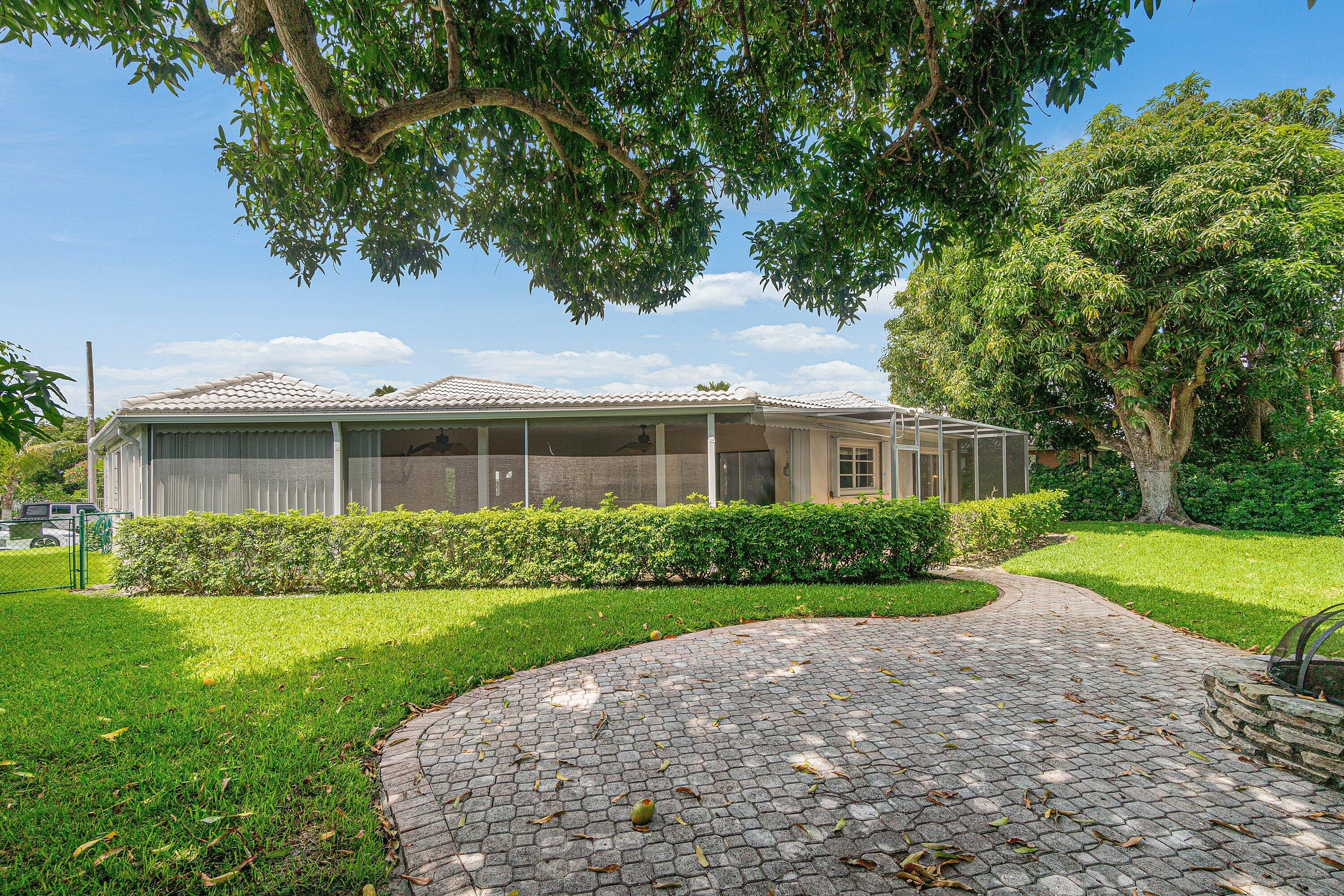 781 Apple Tree Lane Boca Raton, FL 33486 - Photo 24 of 33 028-781AppleTreeLane-BocaRaton-FL-33486-