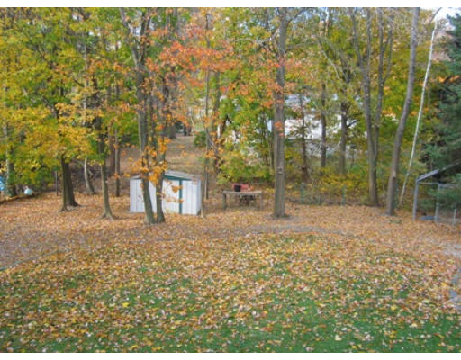 95 Stoneleigh Road Holden, MA 01520 - Photo 3 of 15 Gallery Image 3