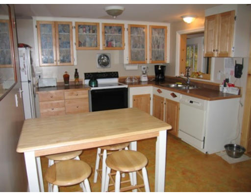95 Stoneleigh Road Holden, MA 01520 - Photo 5 of 15 Gallery Image 5