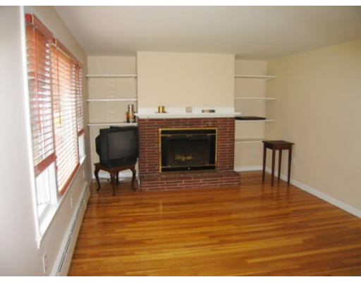 95 Stoneleigh Road Holden, MA 01520 - Photo 6 of 15 Gallery Image 6