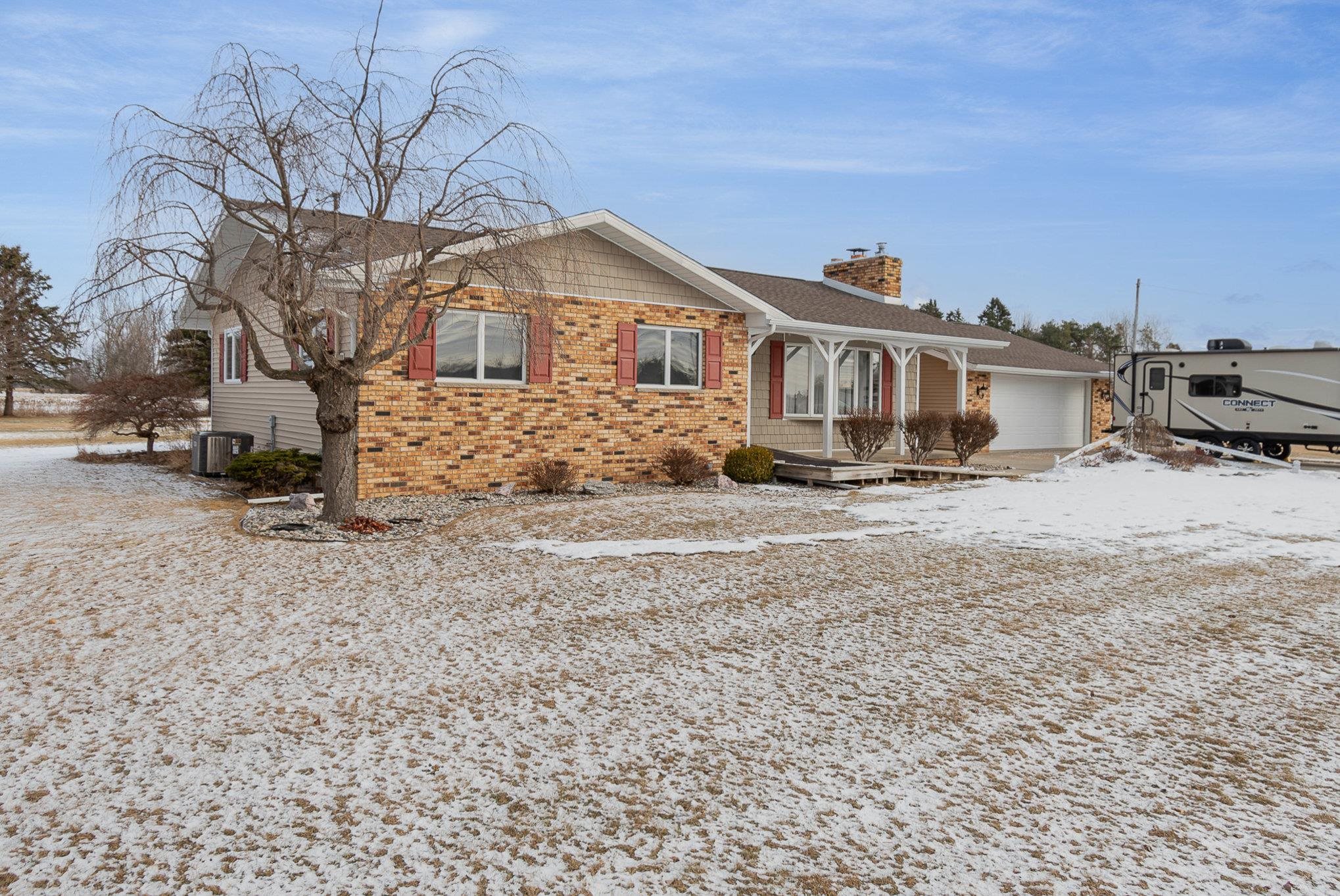 1412 West Seidlers Road Auburn, MI 48611 - Photo 2 of 24 Gallery Image 2