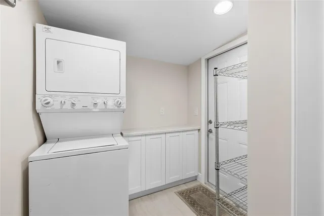 $999,000 | 2000 Northeast 17th Street, Fort Lauderdale, FL 33305