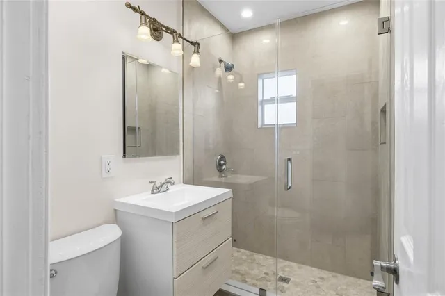 $999,000 | 2000 Northeast 17th Street, Fort Lauderdale, FL 33305