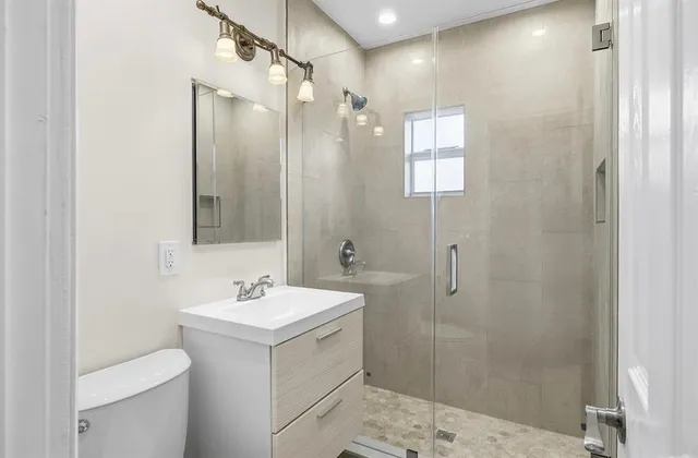 $999,000 | 2000 Northeast 17th Street, Fort Lauderdale, FL 33305