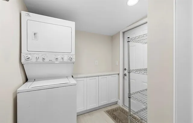 $999,000 | 2000 Northeast 17th Street, Fort Lauderdale, FL 33305