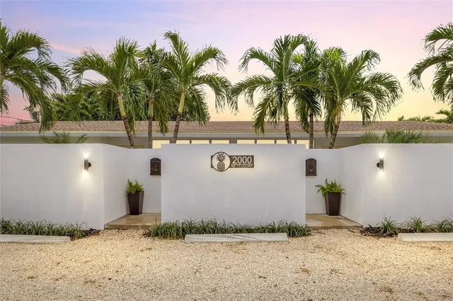 $999,000 | 2000 Northeast 17th Street, Fort Lauderdale, FL 33305